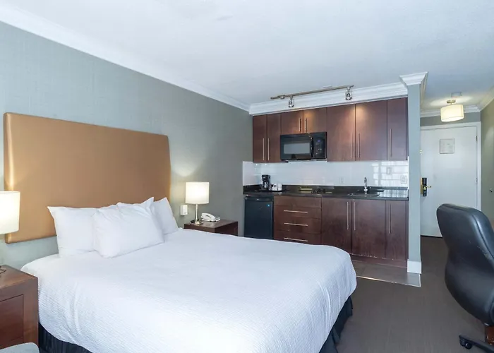 Sandman Hotel Vernon