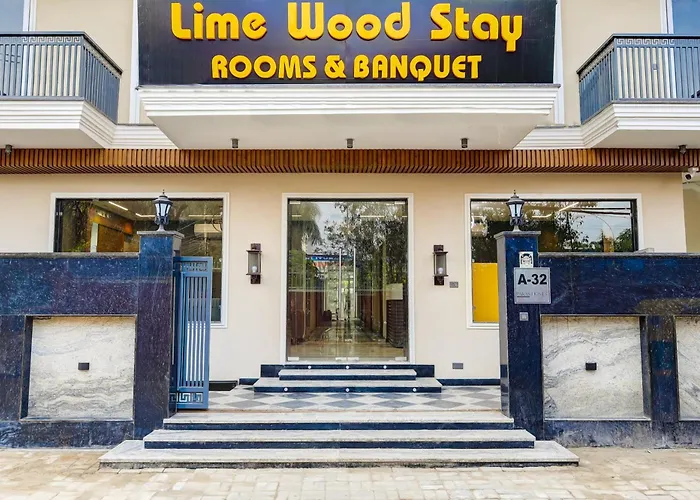 Limewood Stay Premium Studios - Near Sector 29
