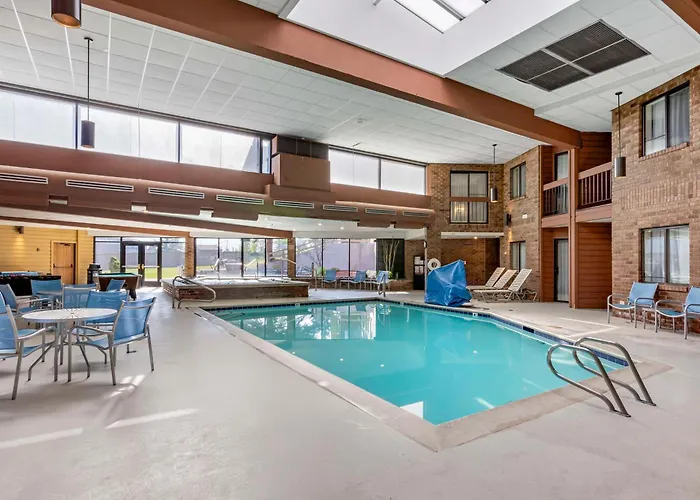 Best Western Plus Landmark Inn