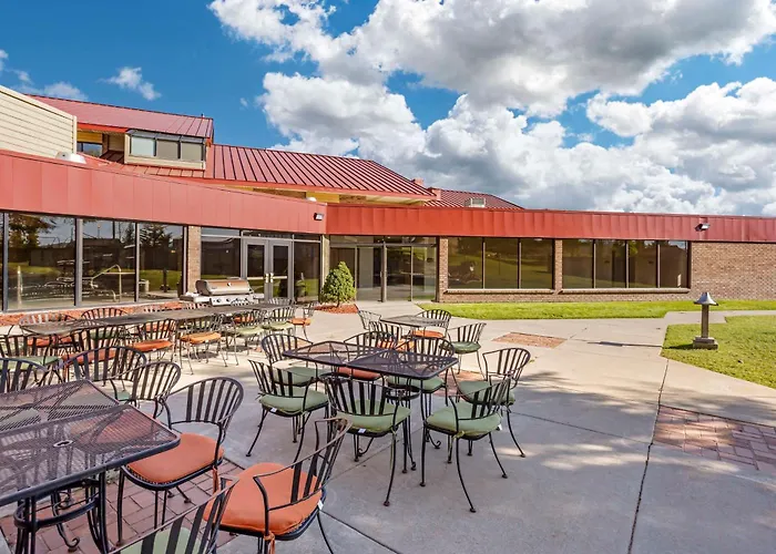 Best Western Plus Landmark Inn