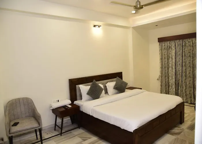 Holiday Out Hotel