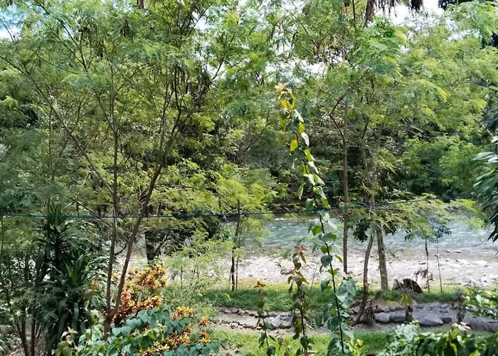 Wisma Batu Mandi And Jungle Trekking