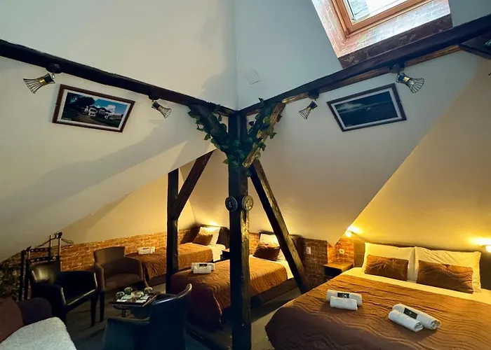 Rooms & Restaurant Pirocanac