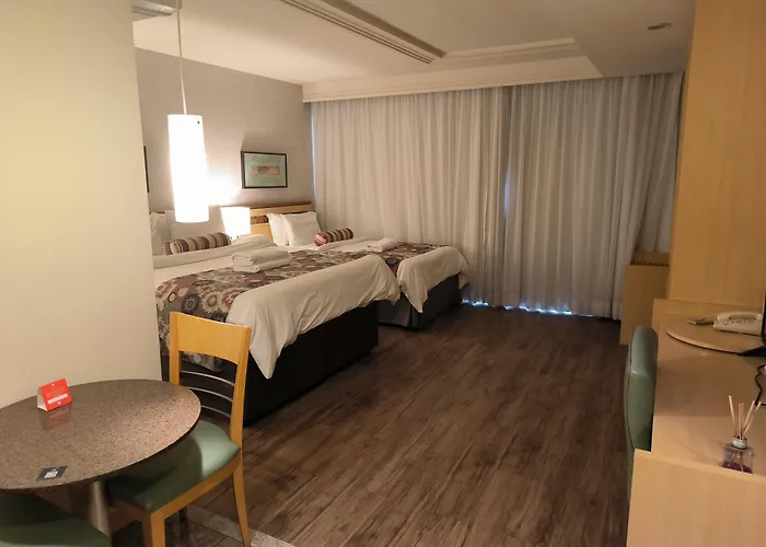 RARIDADE!!! - Flat de Alto Padrão - Preço Imbatível - Cama King Size - Muitos Eletrodomésticos - Limpeza Diária Gratuita