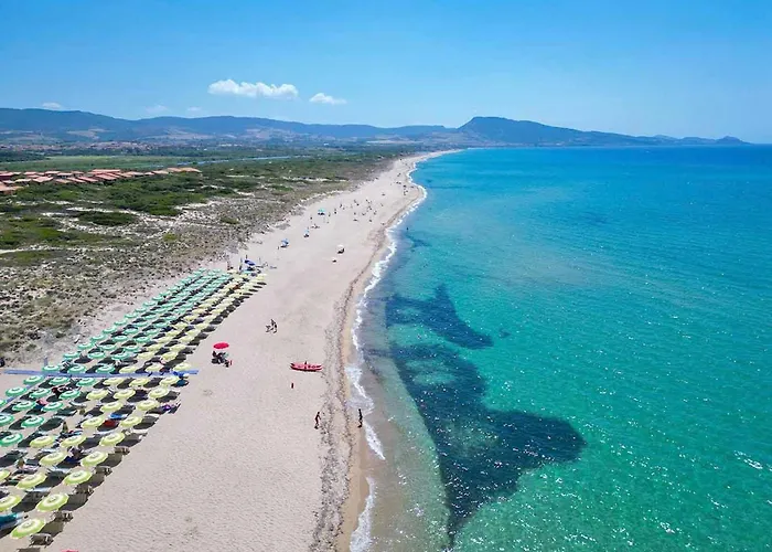 Isa-Hotel With Swimming Pool Just 300 Mt From The Baia Delle Mimose-Beach