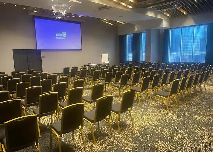 Courtyard By Marriott Montreal Brossard