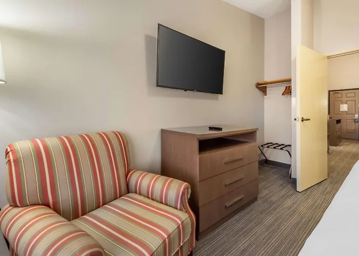 Country Inn & Suites By Radisson, Watertown, Sd