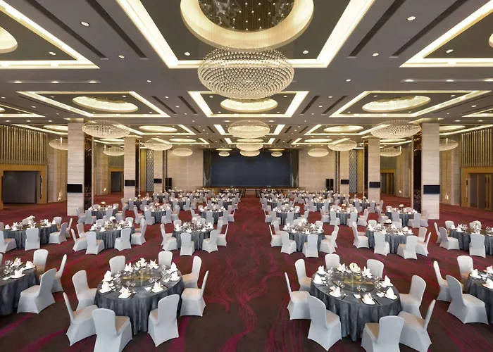 Wyndham Jinjiang Hotel