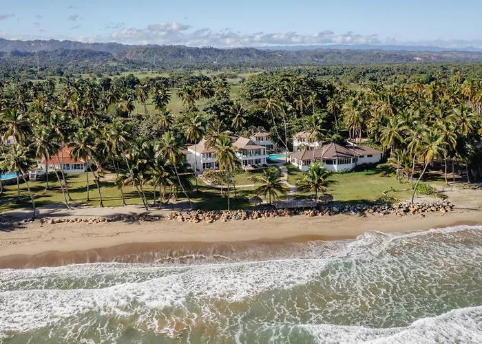 Las Canas Beach Retreat