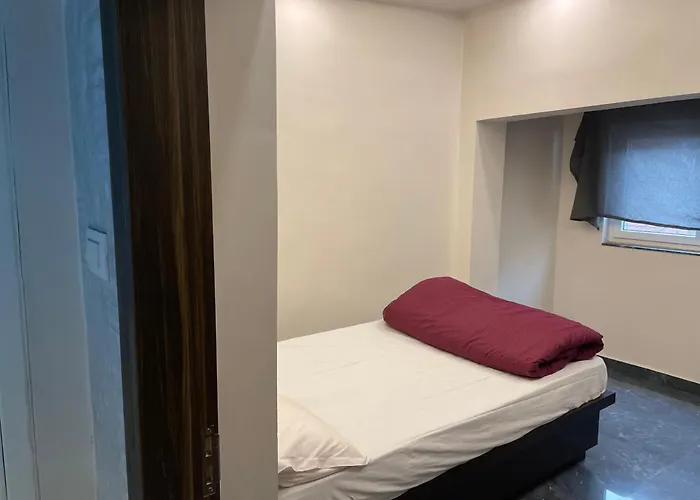 India Hotel And Restaurant