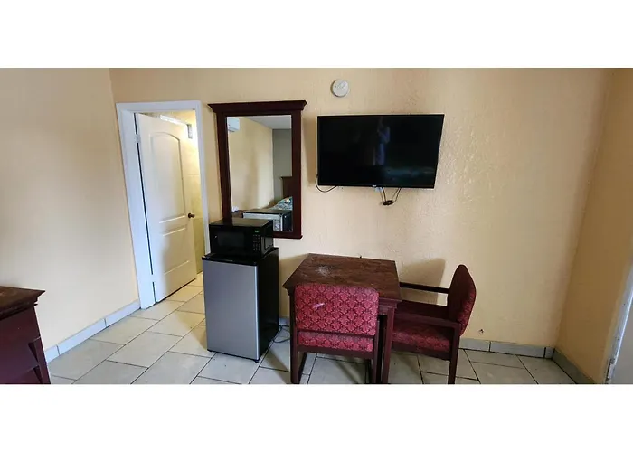 Oyo Budget Inn Bartow