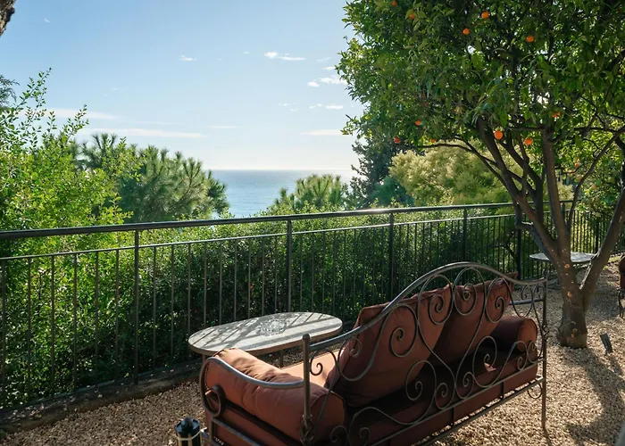 Hotel Le Roquebrune