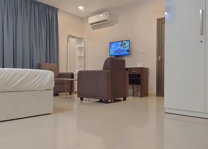 Gateway Airport Hotel