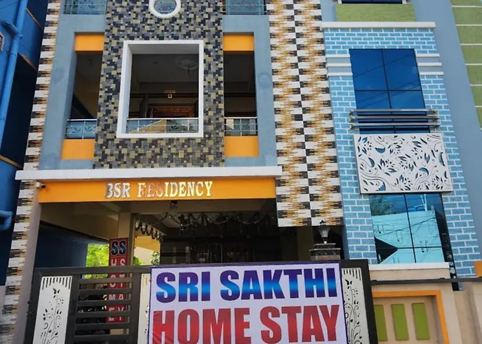 Sri Sakthi Home Stay - Free Pickup From Train Station-Unstained Bed Sheets- Powerful Ac - Fast Wifi - Water Purifier - Spotless Bathrooms- No Cockroaches- Dust Free Rooms- Luxury Mattress- Refrigerator- Cozy Ambience- 24 Hours Hot Water- Washing Mach