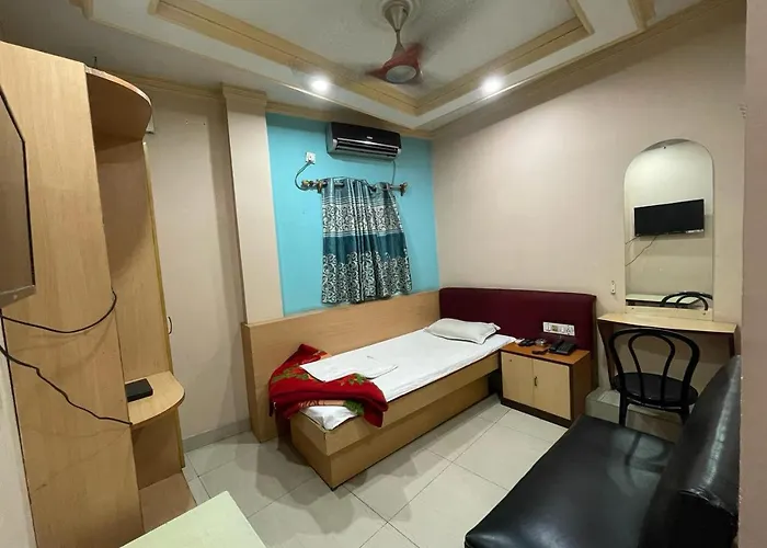 Starline Hotel
