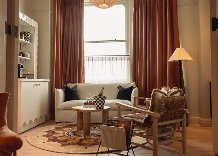 No.124 By Guesthouse, Brighton