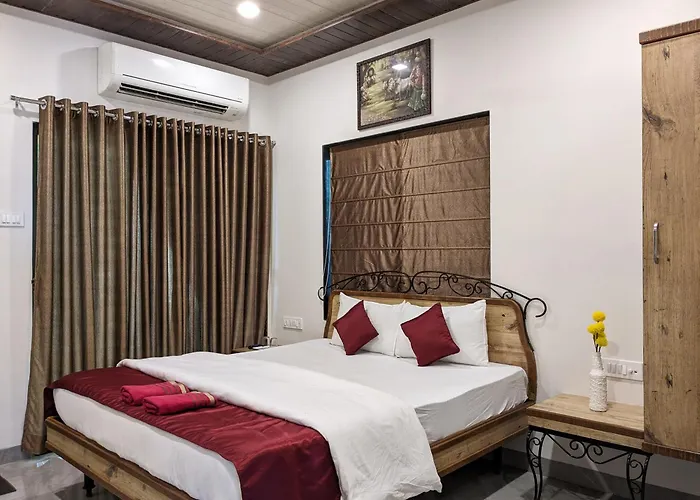 Hotel And Villa Samarth Palace