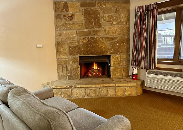 Sidney James Mountain Lodge