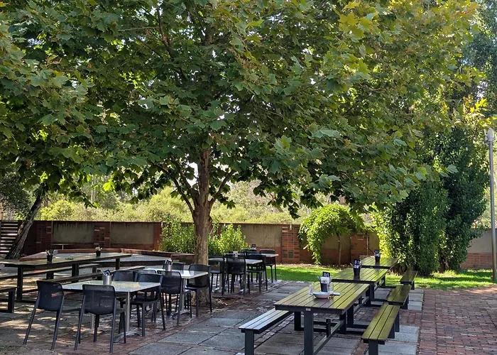 Mahogany Inn And Distillery