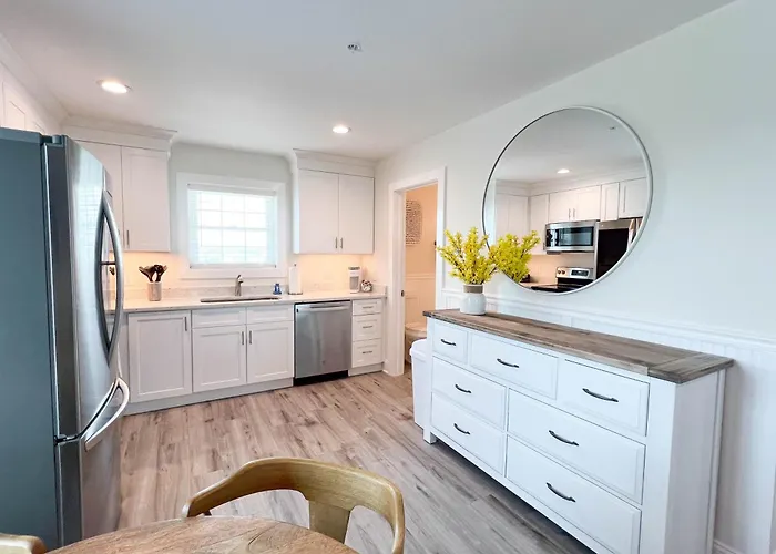 1008 King Suite, 1St Floor Serenity