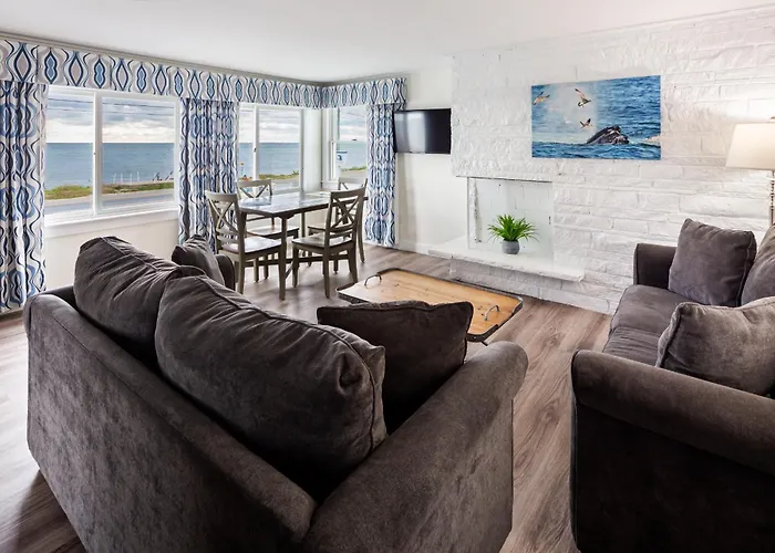 Breakwater Hotel