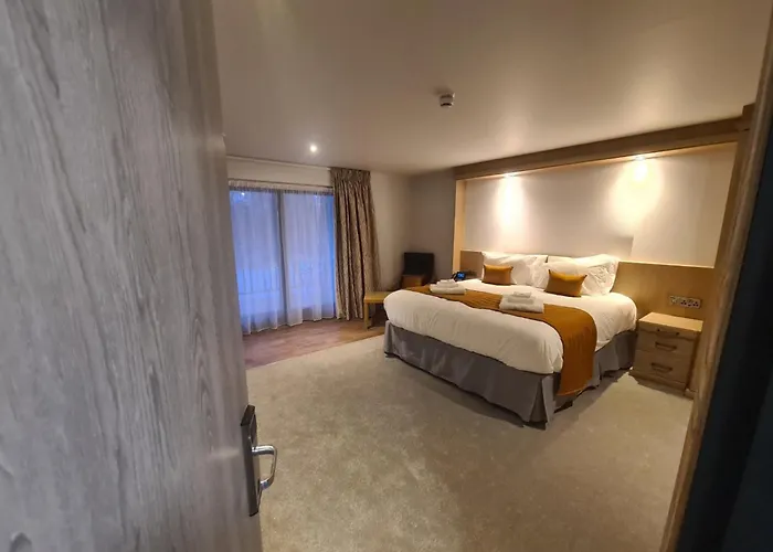 The Teifi Waterside Hotel