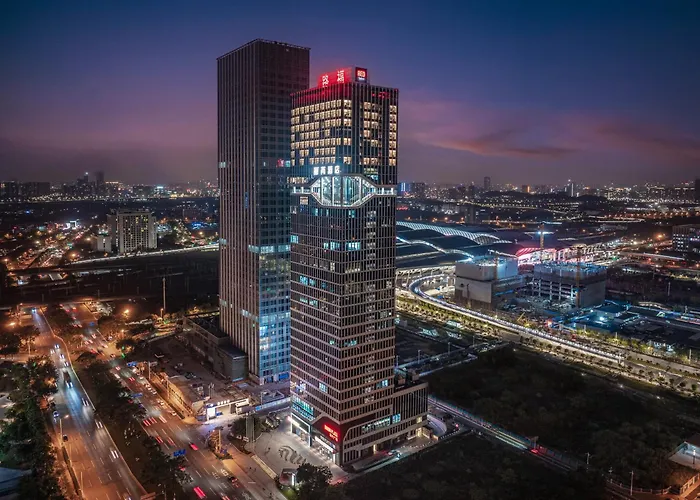 Radisson Red Guangzhou South Railway Station