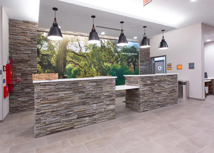 La Quinta Inn And Suites By Wyndham Lincoln