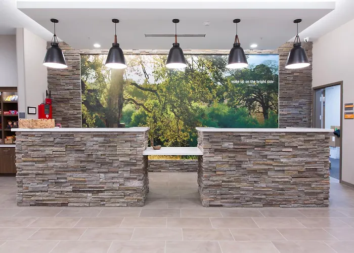 La Quinta Inn And Suites By Wyndham Lincoln