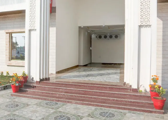 Hotel O Taj Hotel Family Restrurent
