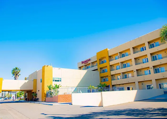 Ramada Plaza By Wyndham Garden Grove/Anaheim South