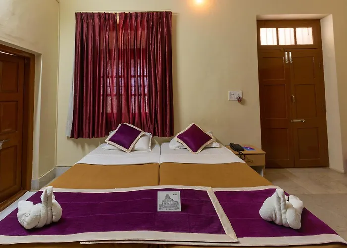 Kstdc Hotel Mayura Chalukya, Badami