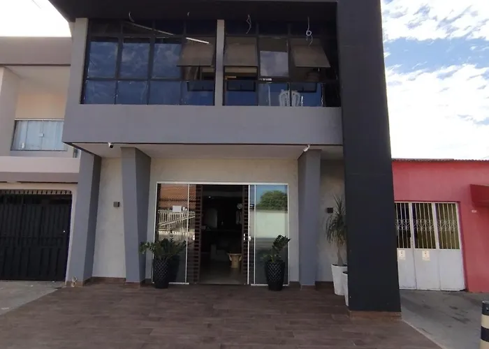 City Hotel