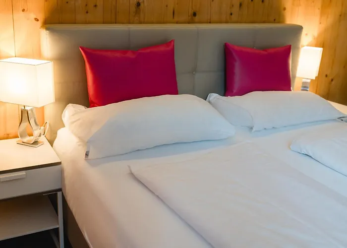 4U Hotel Men Only