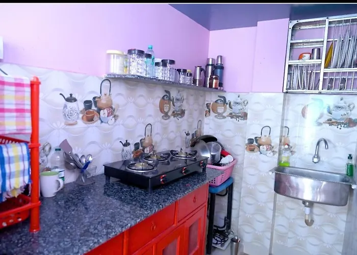 Anand Homestay
