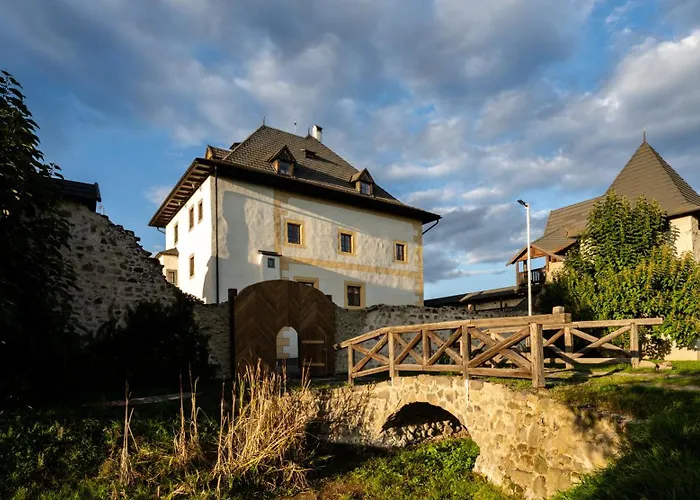 Vodny Hrad Hronsek