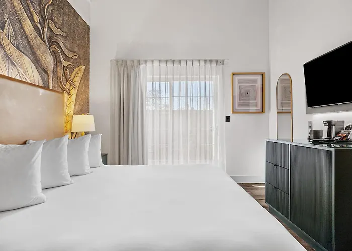 Nob Hill Hotel