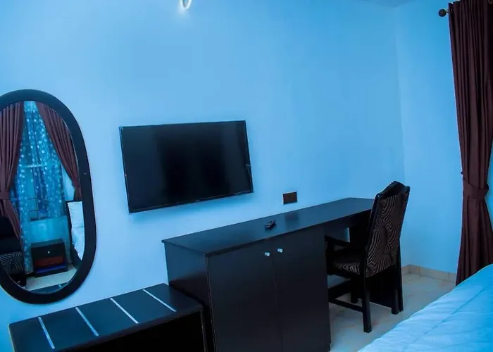 Mexiloyd Luxury Rooms & Suites