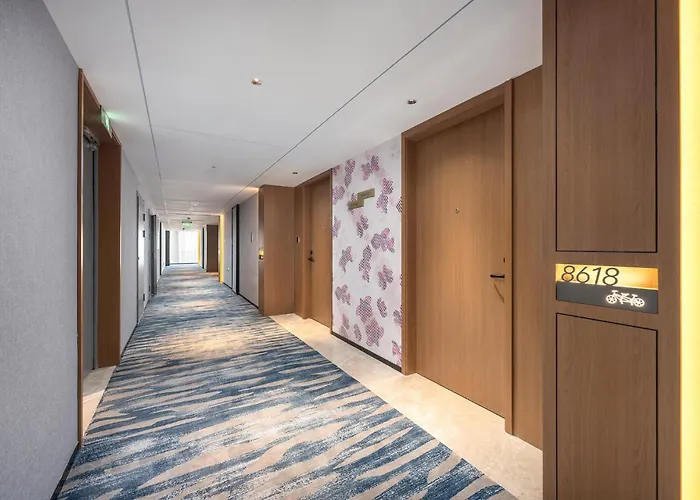 Golden Tulip Qingdao Hongdao Exhibition Center Hotel