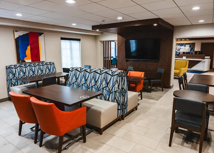 Holiday Inn Express Frazer - Malvern By Ihg