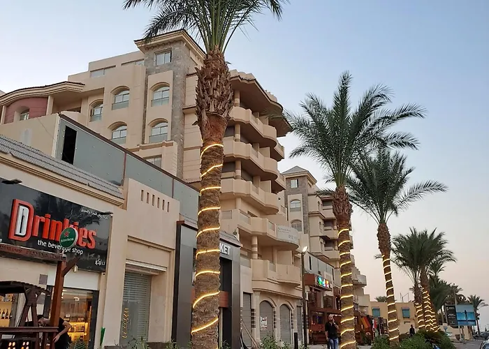 Tiba Golden Beach Resort, Down Town