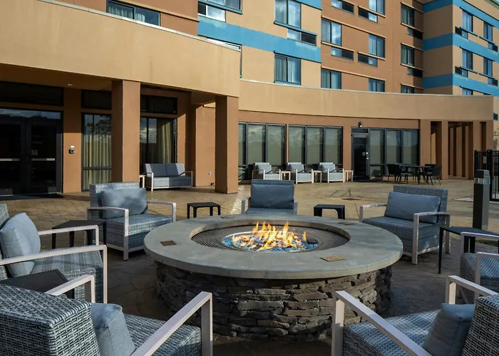 Courtyard By Marriott Jackson Airport/Pearl