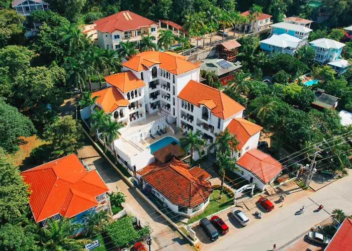 West Bay Colonial