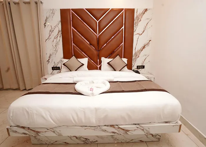 Hotel Silver Inn By Pentaura- Tapovan Rishikesh