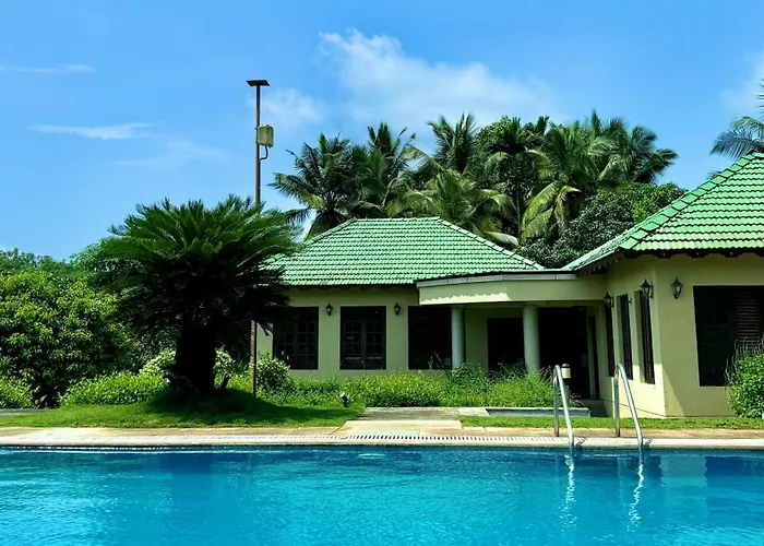 Hotel Sadhana Executive