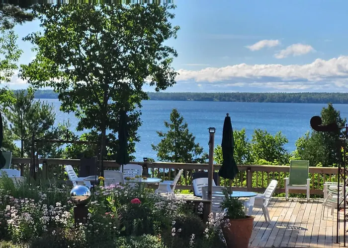 Chequamegon Lake Superior Lodge