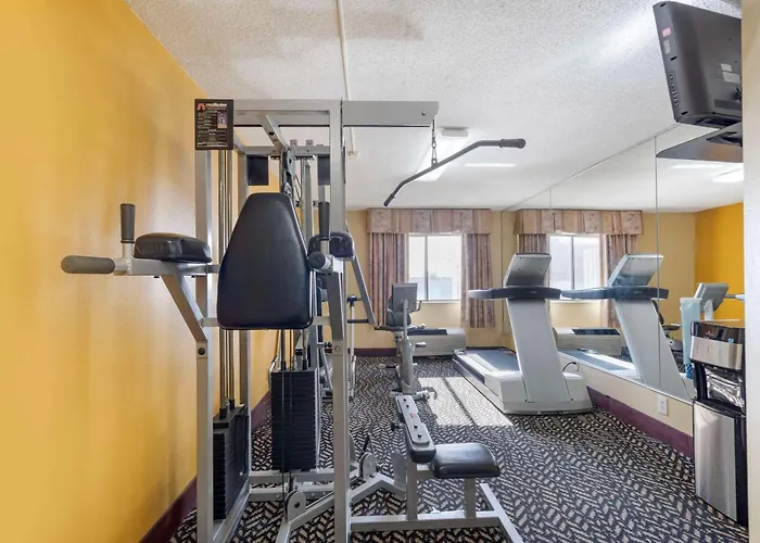Quality Inn & Suites Bloomington University Area
