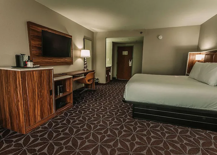 Wyndham Garden Williamsburg Busch Gardens Area