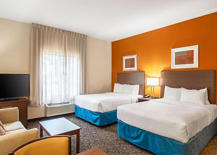 Mainstay Suites Madison - Monona