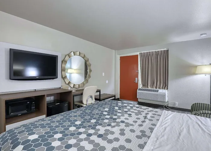 Econo Lodge Neenah